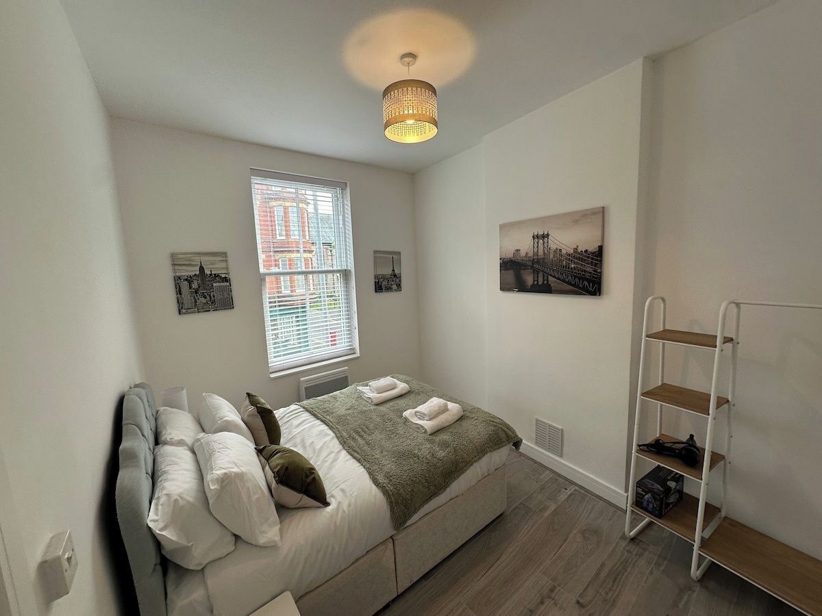 1 bedroom, iron/ironing board, Internet, bed sheets