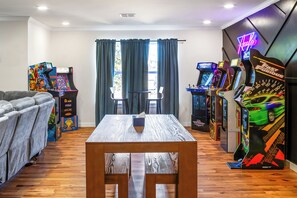 Spielezimmer