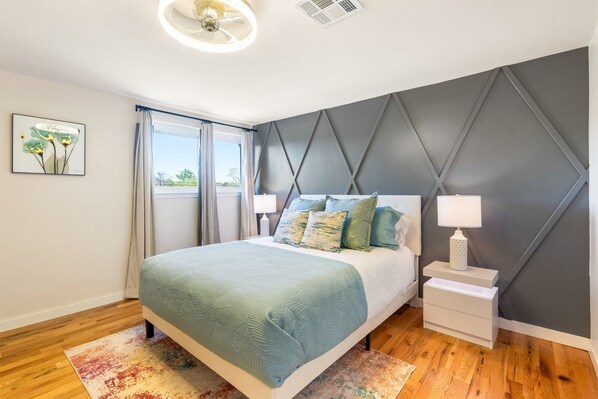 6 bedrooms, iron/ironing board, travel cot, WiFi