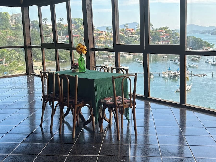 Luxury Suite, Sea View | Living area | 32-inch Smart TV with digital channels