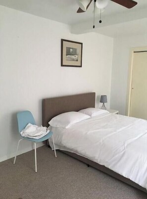 2 quartos, ferros/tábuas de passar roupa, Wi-Fi, roupa de cama