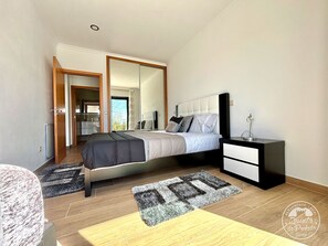 1 dormitorio, tabla de planchar con plancha, wifi gratis y ropa de cama