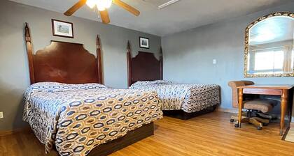 Westerner Motel