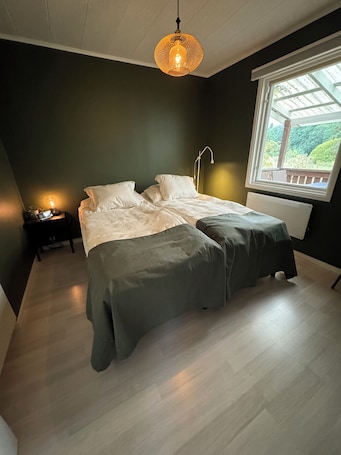 Basic-Apartment | 1 Schlafzimmer, Daunenbettdecken, Verdunkelungsvorhänge. Höga Kusten Lägenhetshotell