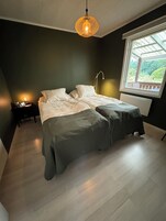 Basic Apartment | 1 bedroom, down comforters, blackout drapes, soundproofing