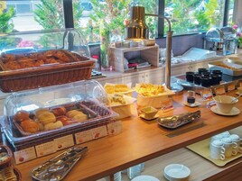 Se sirven desayunos