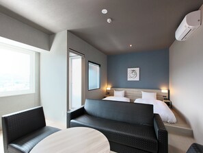 Deluxe Twin Room, Non Smoking | Desk, iron/ironing board, free WiFi, bed sheets - Hotel Route Inn Grand Chichibu (Chichibu)