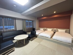 Triple Room, Non Smoking | 1 bedroom, desk, iron/ironing board, free WiFi