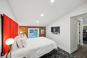1 bedroom, desk, iron/ironing board, free WiFi