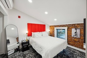 1 bedroom, desk, iron/ironing board, free WiFi