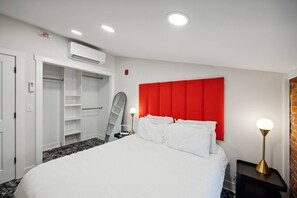 1 slaapkamer, een bureau, een strijkplank/strijkijzer, gratis wifi