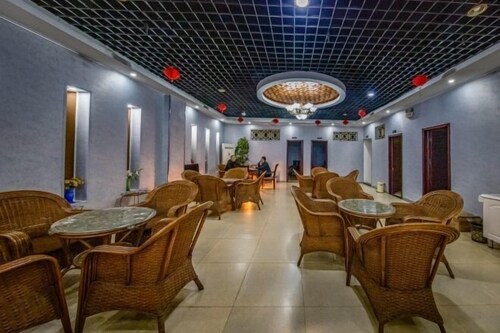 Manduola Business Hostel