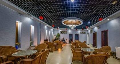 Manduola Business Hostel