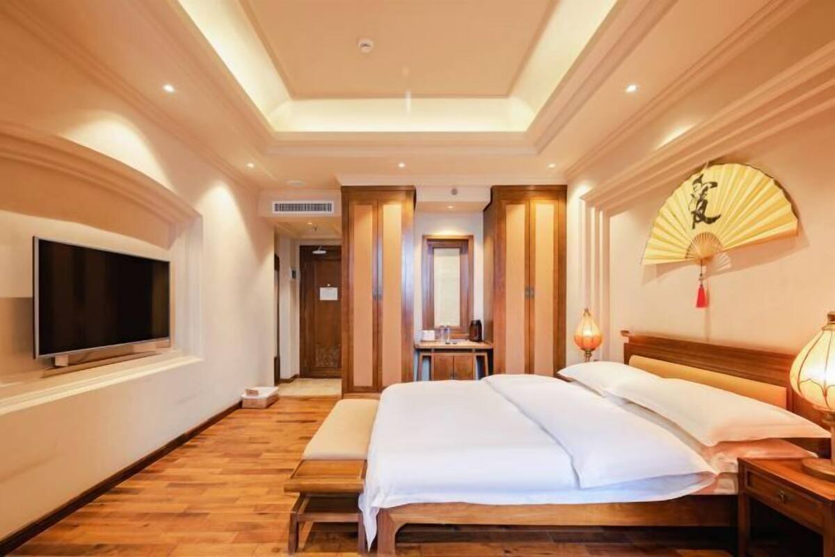 Cots/infant beds
