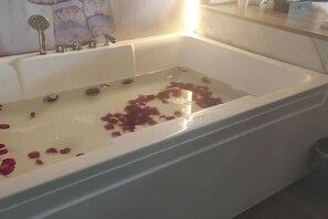 Room - Heyuan Snail House Theme Apartment Renrenle Flagship Store (Heyuan)