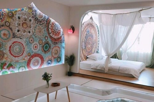 Heyuan Snail House Theme Apartment Renrenle Flagship Store