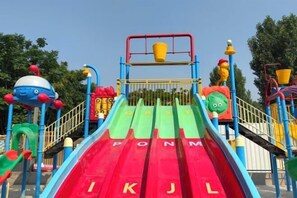View from property - Qufu Shenghushanzhuang (Nishan Shengjing Luxuancun Scenic Area Store) (Qufu)