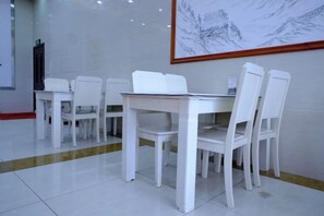 صورة غير مصنفة، 5 من 31، زرّ