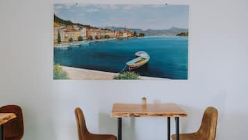 Az árban foglalt svédasztalos reggeli mindennap