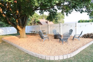 Property grounds - Modern/Cozy rancher, Amish views*hot tub/game room (Lancaster)