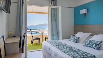 Chambre Double Privilège avec Balcon, vue Mer | 1 chambre, minibar, coffres-forts dans les chambres, bureau