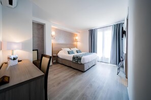 Chambre Double Prestige avec Balcon, vue Mer | Minibar, brankas, meja kerja, dan ruang kerja ramah laptop
