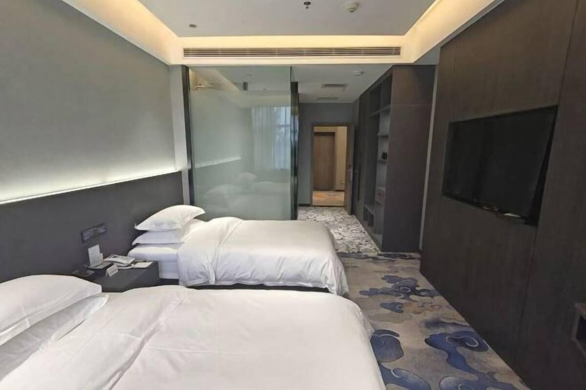 Cots/infant beds
