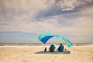 Liegestühle, Strandtücher