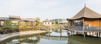 Nantong Jinwuye Leisure Homestay