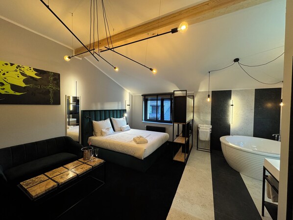 Studio Suite | Living area