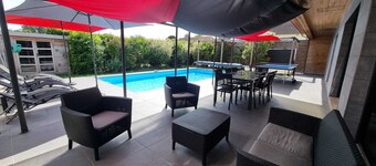 Maison de Vacances Avec Piscine - La Maison des Lacs