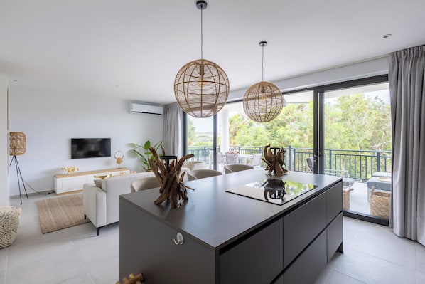 Comfort Apartment | Living area | TV - The Breeze (Sint Michiel)