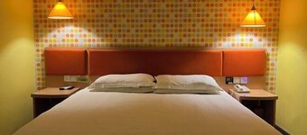 Hemei Rujia Express Hotel
