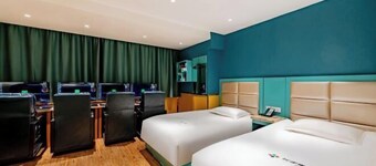 Feiyu Network Hotel (Huainan Rome Square Store)