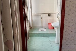 Unclassified image, 5 of 9, button - Huayu Hotel (Qinzhougang) (Qinzhou)