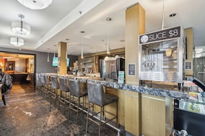 Bar (in der Unterkunft)