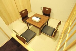 Room - Hiz Hotel Kyoto-Nijo Castle (Kyoto)