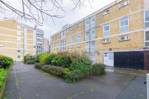Exterior - Scandi Style Maisonette with Garden, Shoreditch (London)