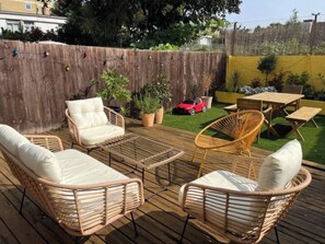 Outdoor dining - Scandi Style Maisonette with Garden, Shoreditch (London)