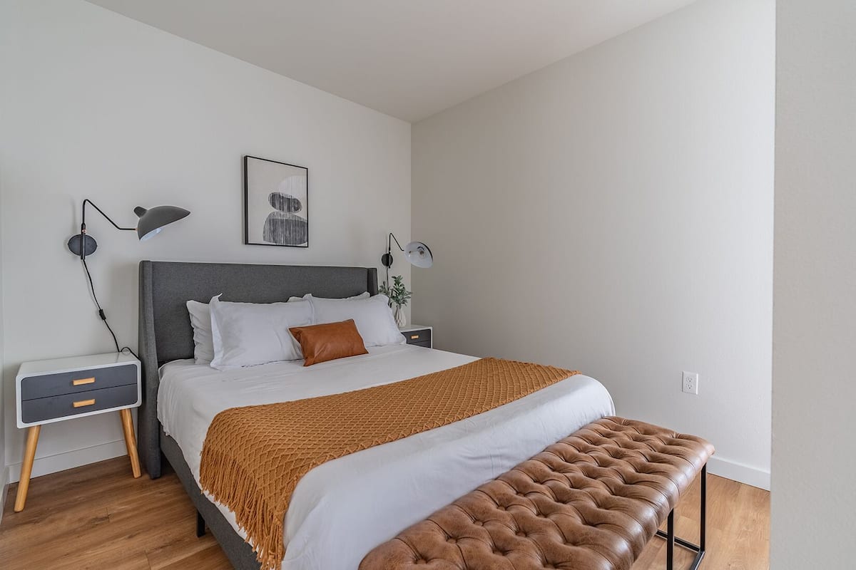 3 bedrooms, individually decorated, individually furnished