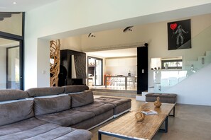 Smart TV, fireplace, video games, DVD player