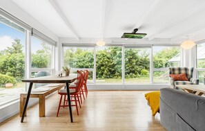 Interior - 3 bedroom beautiful home in ølsted (Ølsted)