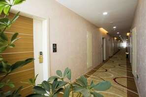 Unclassified image, 2 of 17, button - Anmen Phoenix Yipin Business Hotel (Qimen)