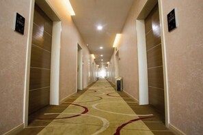 Unclassified image, 5 of 17, button - Anmen Phoenix Yipin Business Hotel (Qimen)