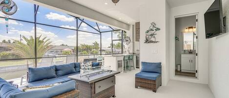 Televisie en een computerscherm