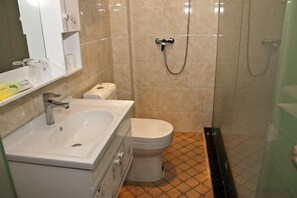 Bathroom - Wuyishan Star B&B (Wuyishan)