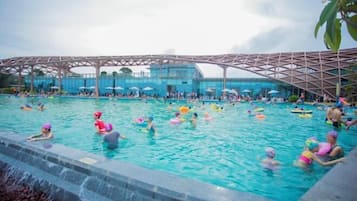 Kolam renang outdoor