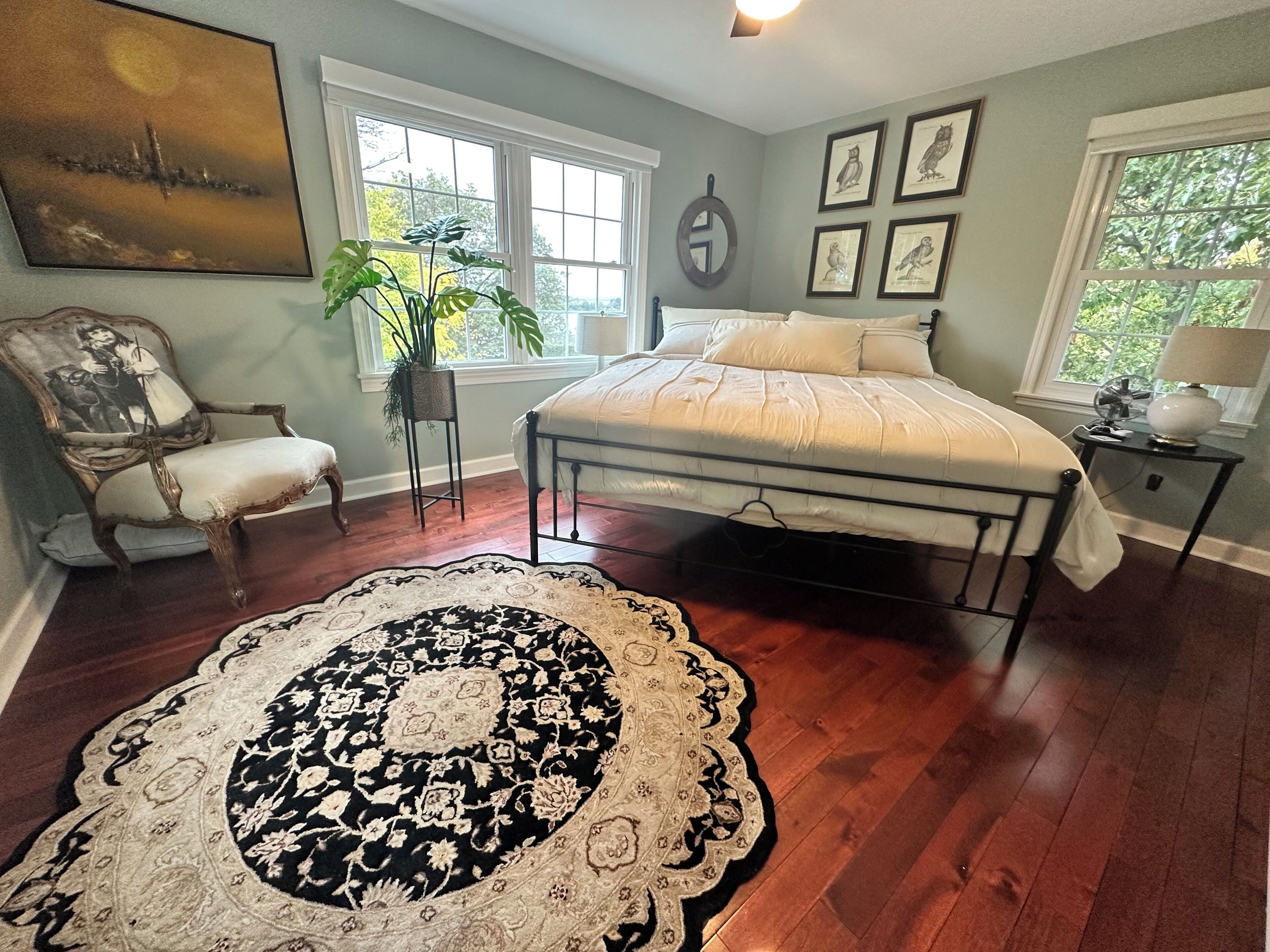 4 habitaciones, escritorio, tabla de planchar con plancha y wifi gratis 