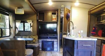 In the Beautiful redwoodss, 2acres .20 minutes from Crescent city