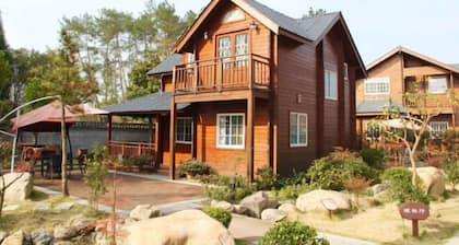 Tiantai Feitou Chalet